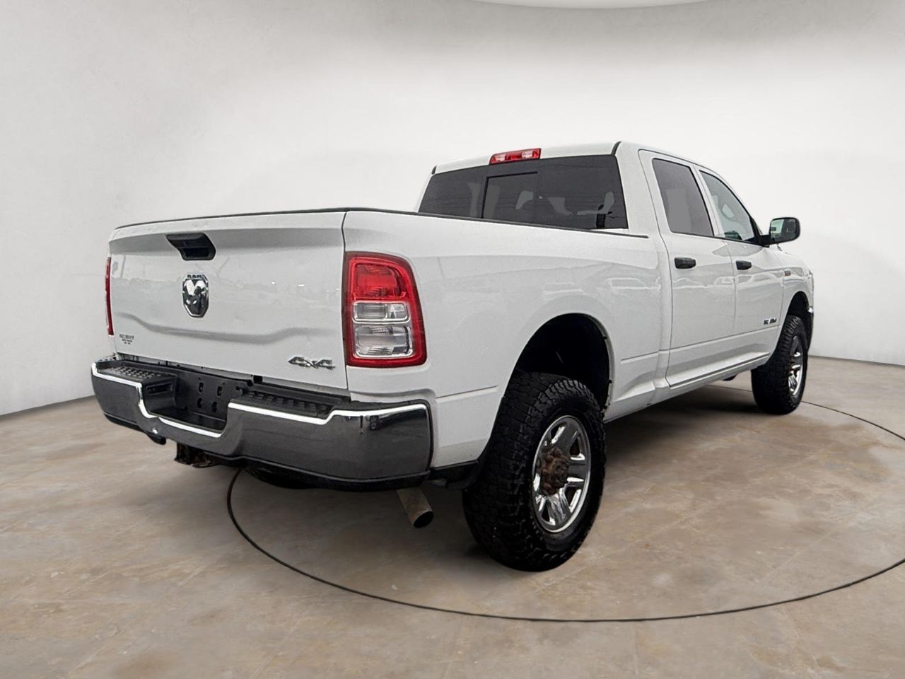 RAM 2500 Tradesman 4x4 Crew Cab 6'4" Box 2020