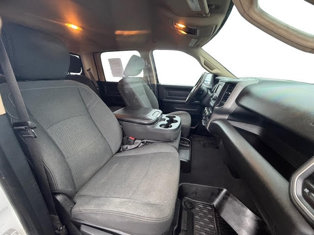 RAM 2500 Tradesman 4x4 Crew Cab 6'4" Box 2020