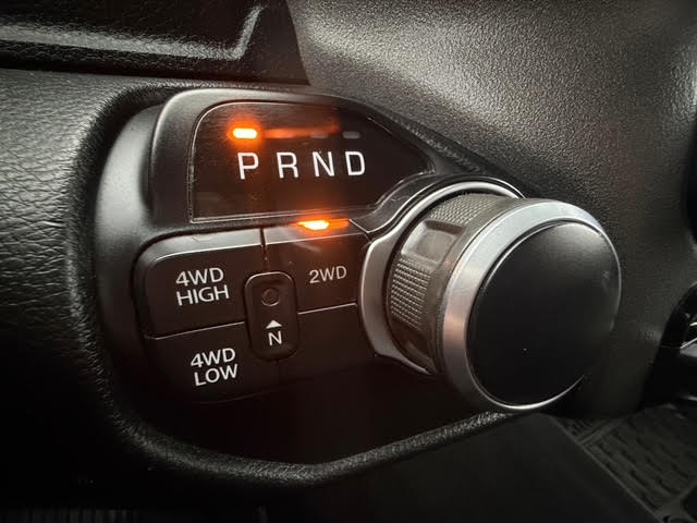 RAM 2500 Tradesman 4x4 Crew Cab 6'4" Box 2020