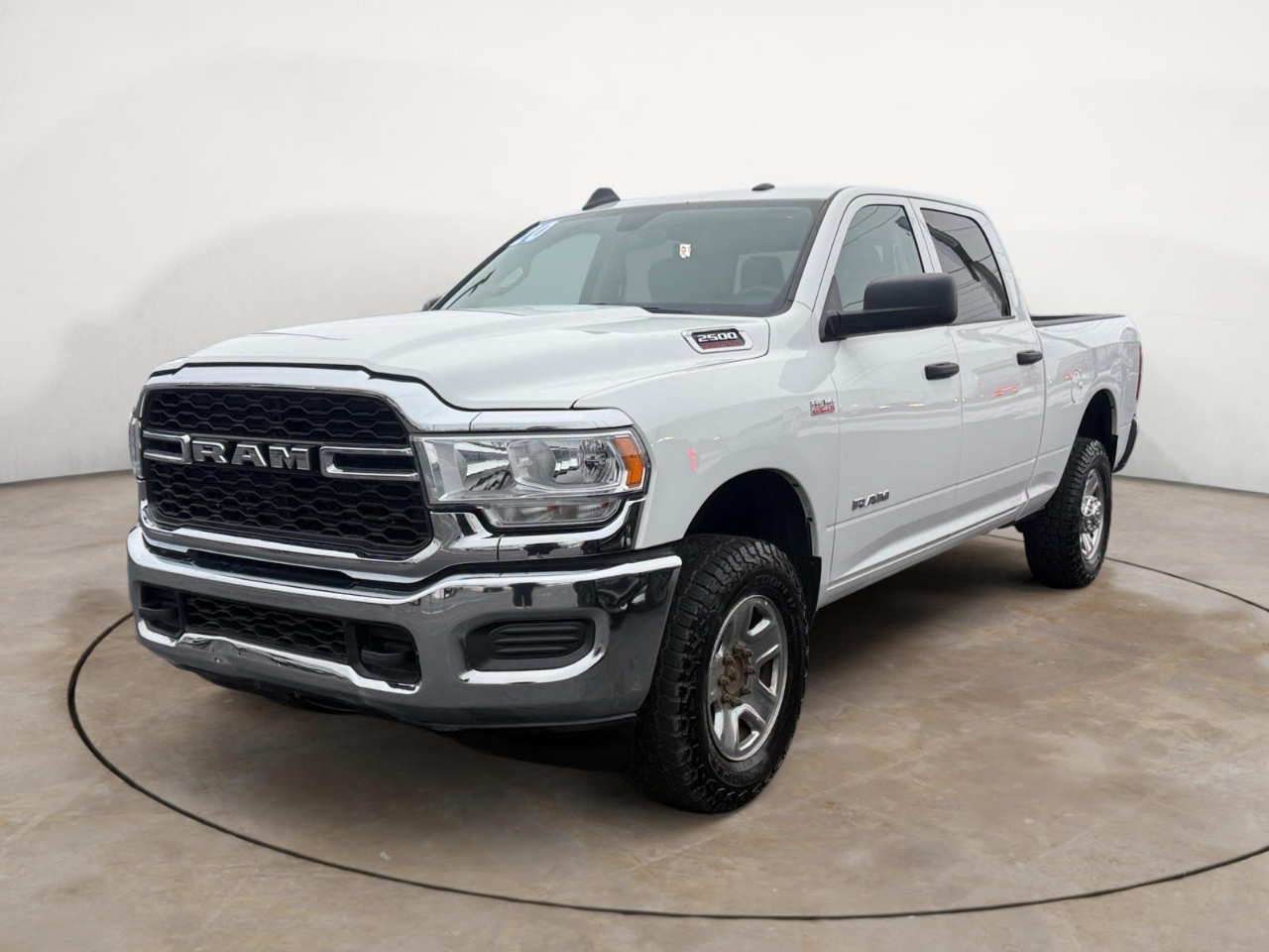 RAM 2500 Tradesman 4x4 Crew Cab 6'4" Box 2020