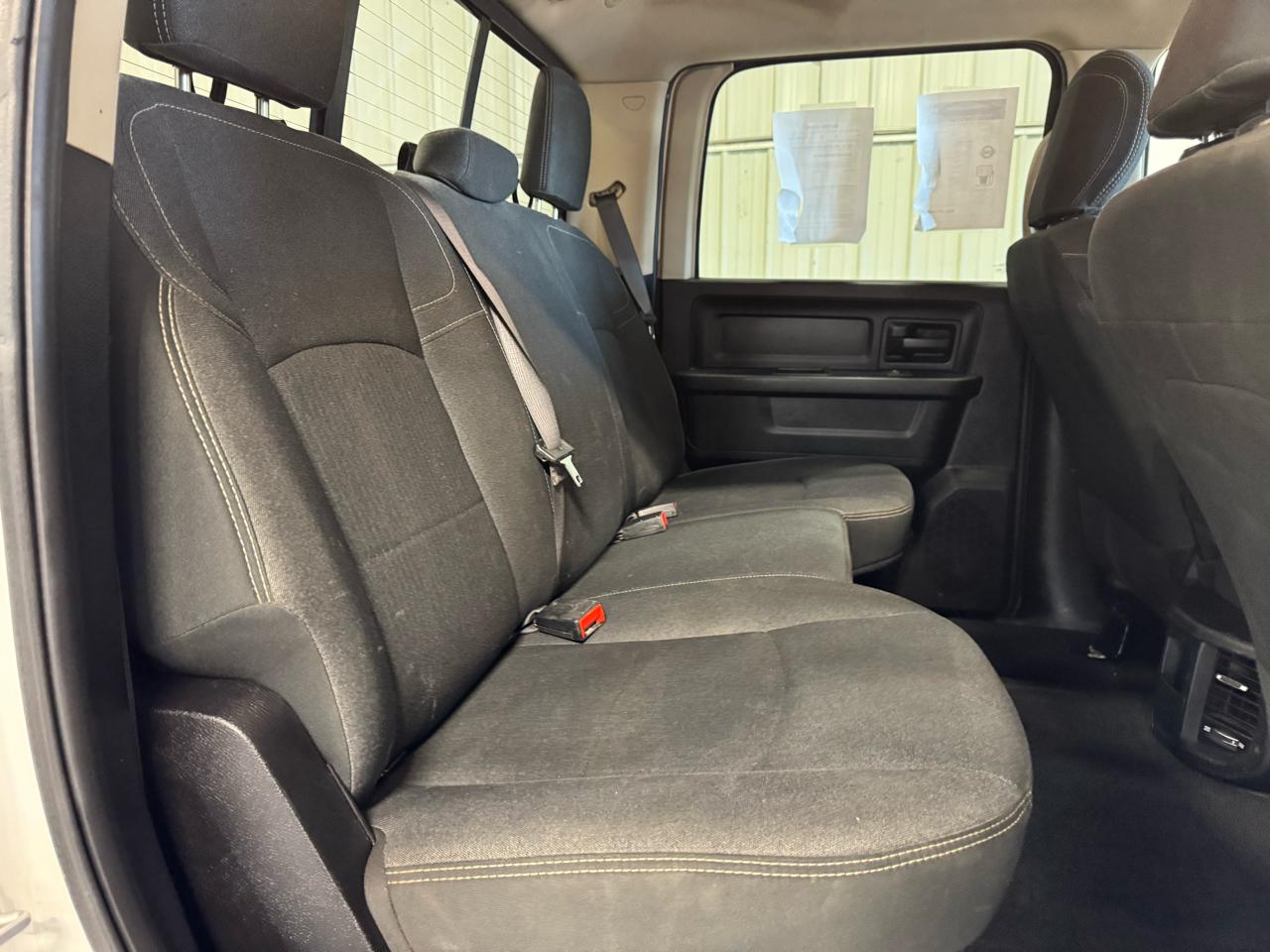 RAM 2500 Tradesman 4x4 Crew Cab 6'4" Box 2020