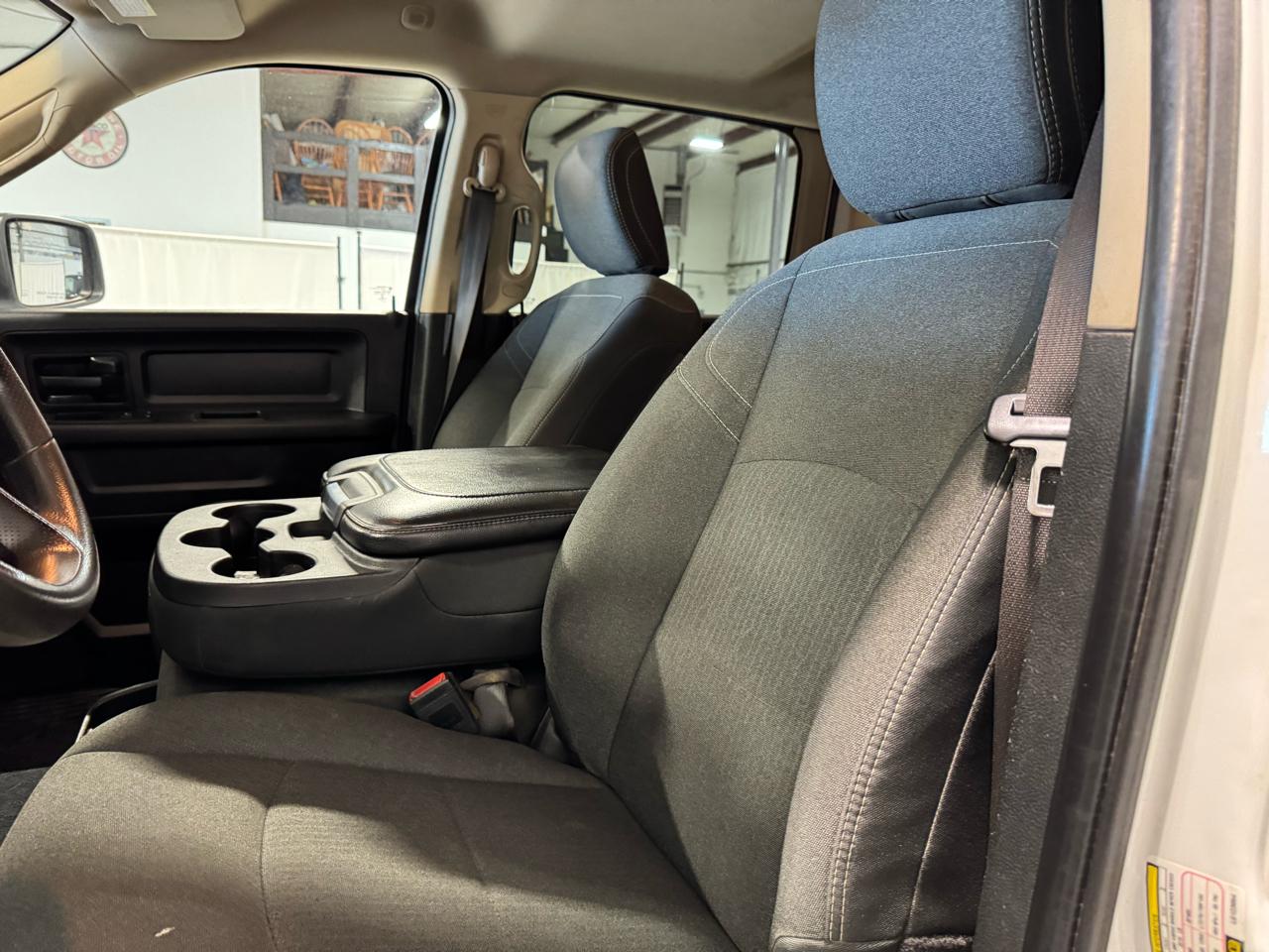 RAM 2500 Tradesman 4x4 Crew Cab 6'4" Box 2020