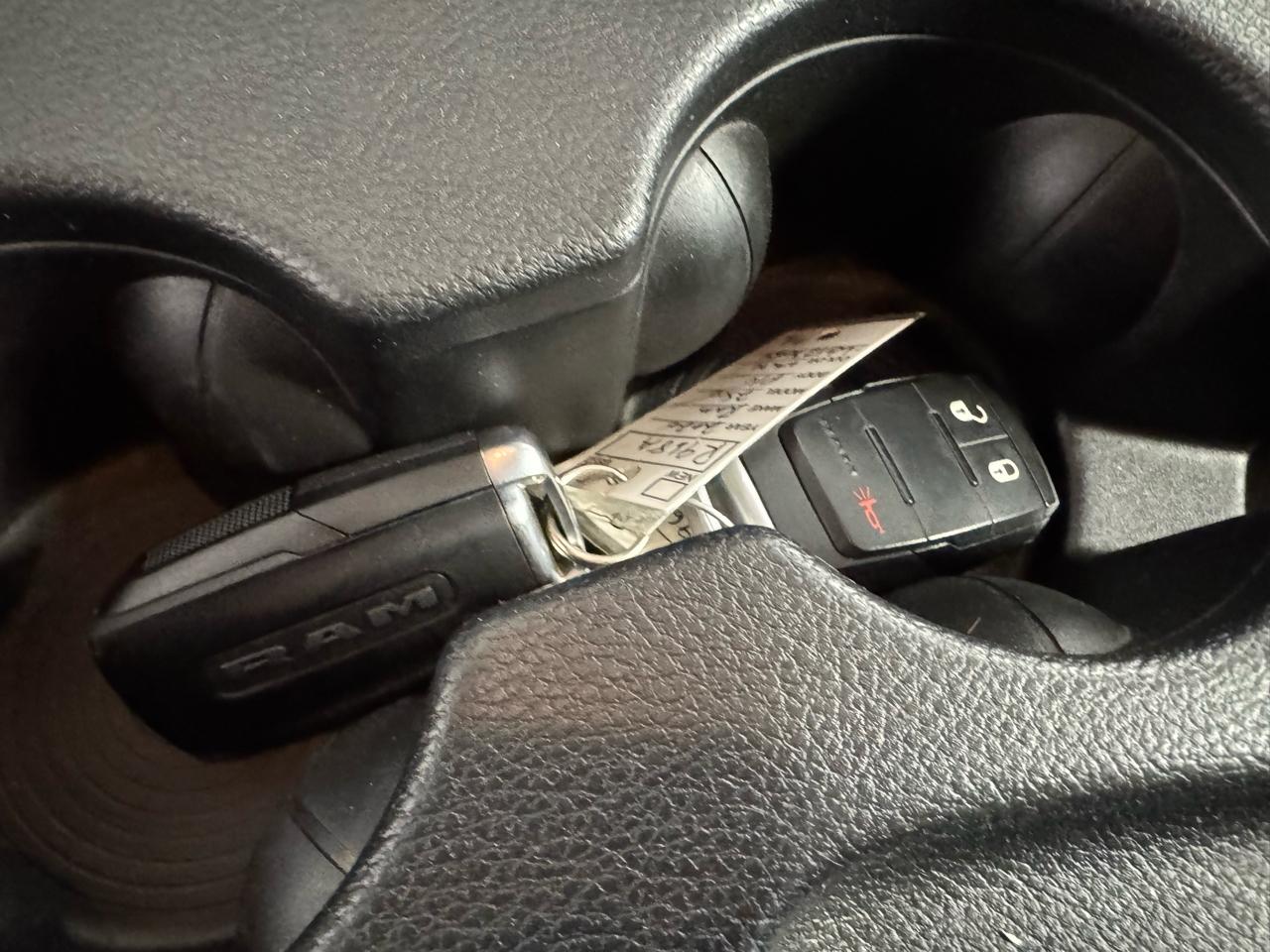 RAM 2500 Tradesman 4x4 Crew Cab 6'4" Box 2020