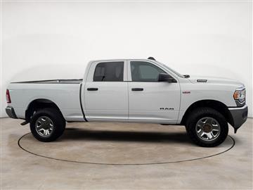 2020 RAM 2500 Tradesman 4x4 Crew Cab 6'4" Box