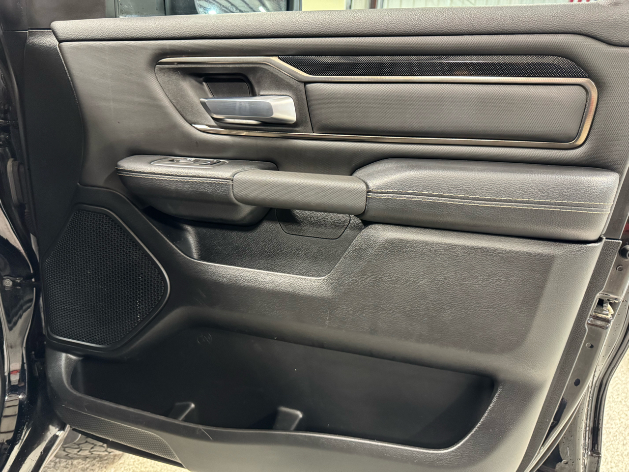 RAM 1500 Sport 4x4 Crew Cab 5'7" Box 2022