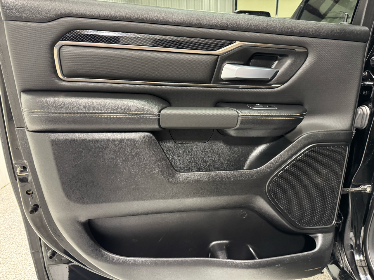 RAM 1500 Sport 4x4 Crew Cab 5'7" Box 2022