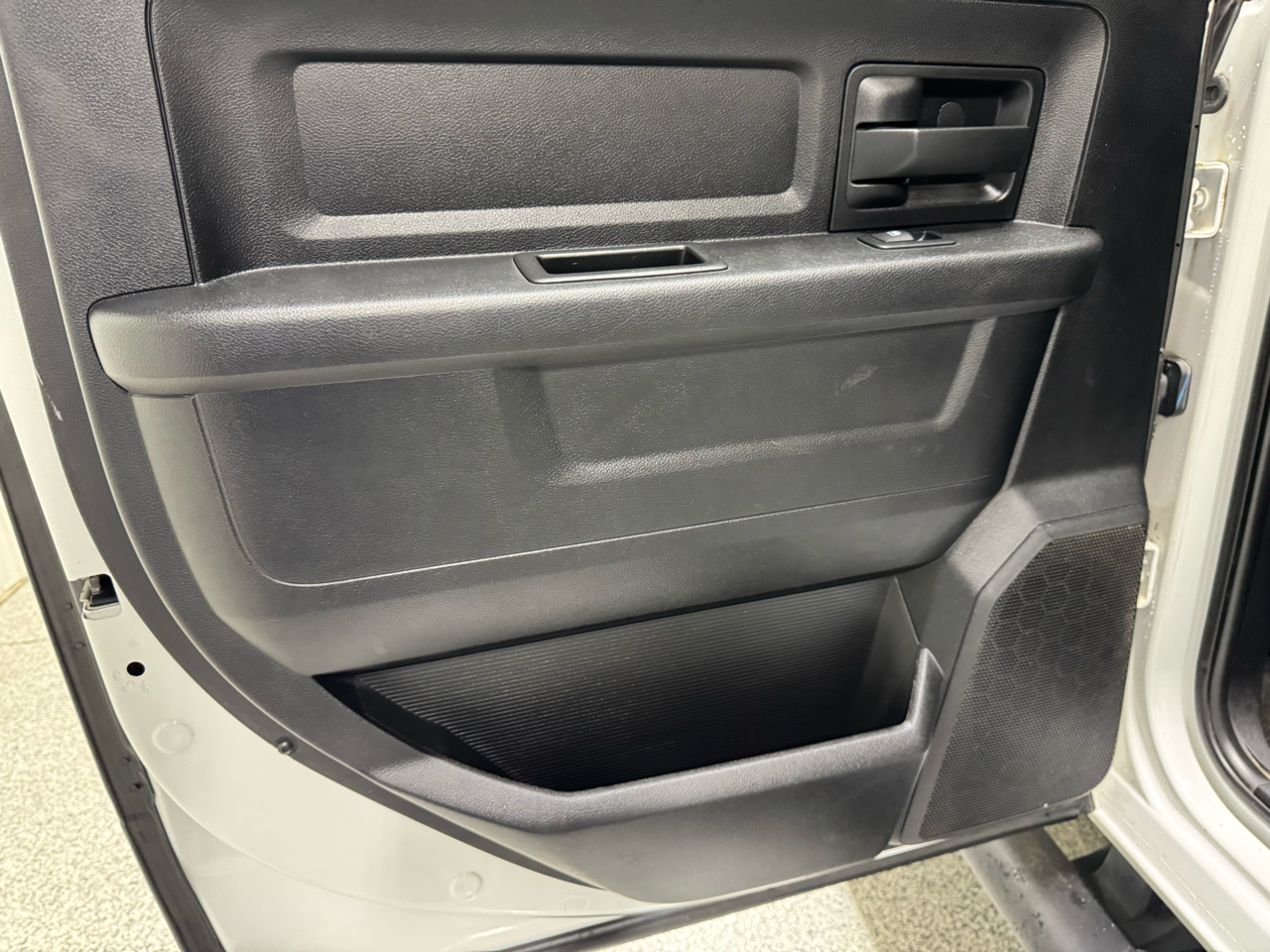 RAM 2500 Tradesman 4x4 Crew Cab 8' Box 2017