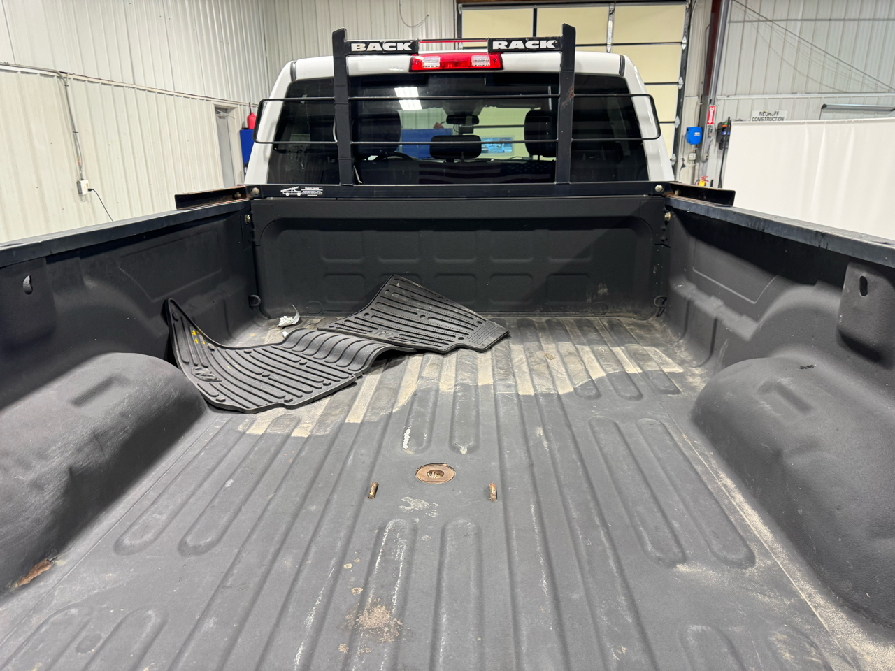 RAM 2500 Tradesman 4x4 Crew Cab 8' Box 2017