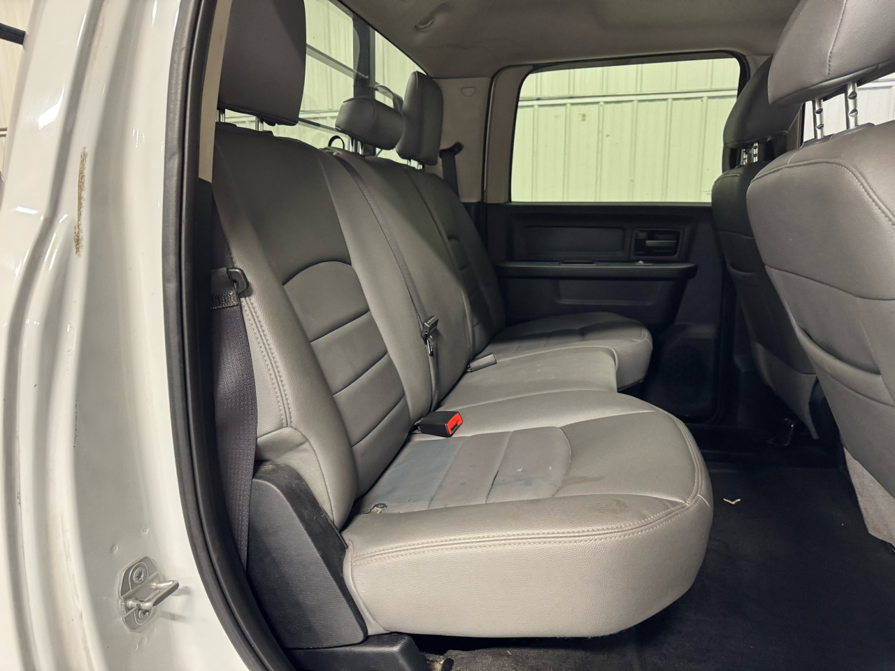 RAM 2500 Tradesman 4x4 Crew Cab 8' Box 2017