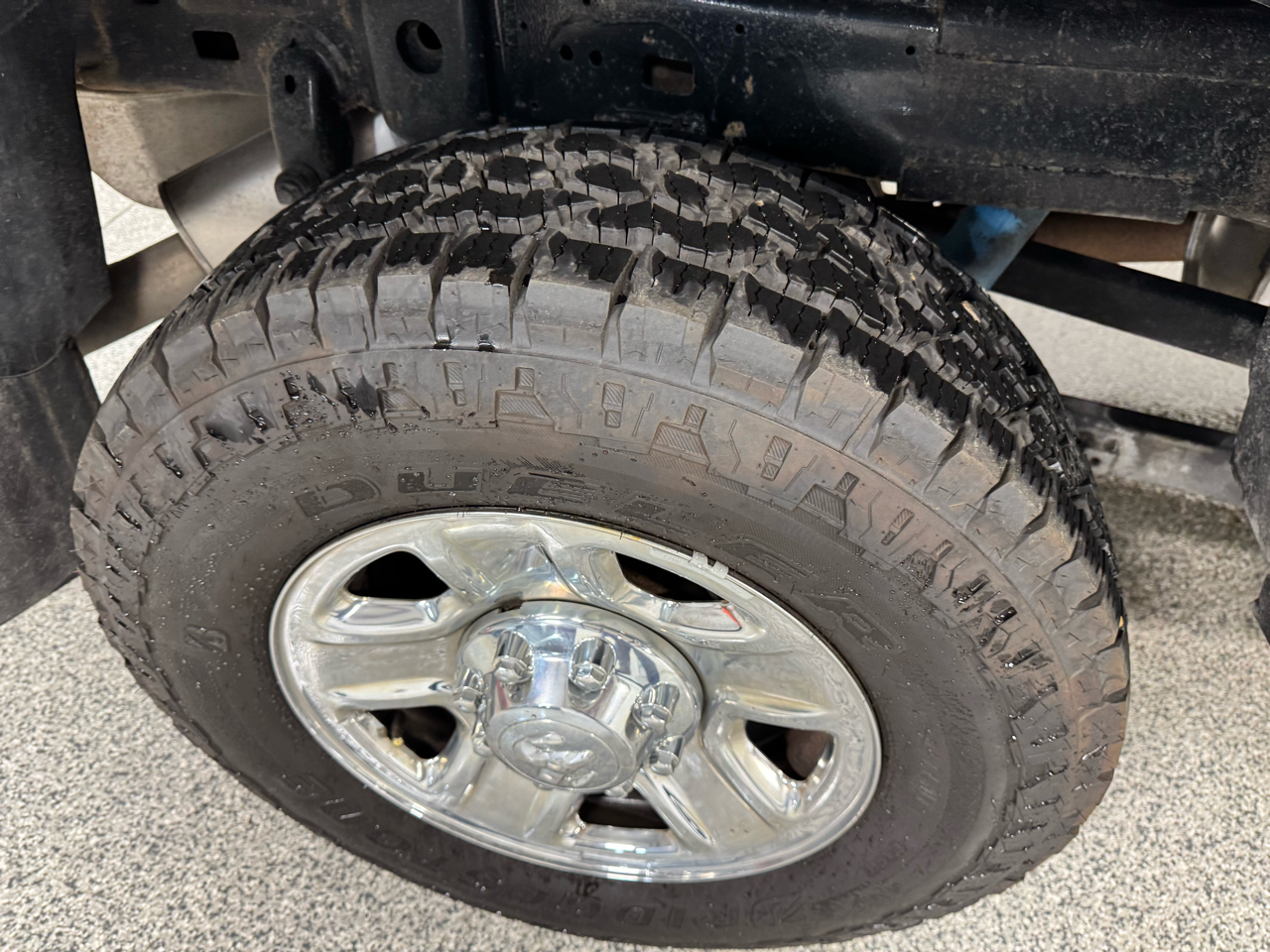 RAM 2500 Tradesman 4x4 Crew Cab 8' Box 2017