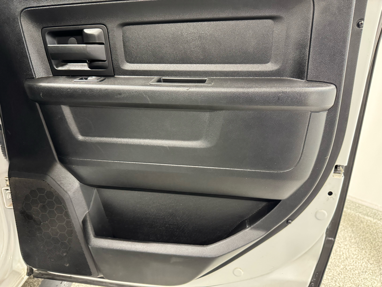 RAM 2500 Tradesman 4x4 Crew Cab 8' Box 2017