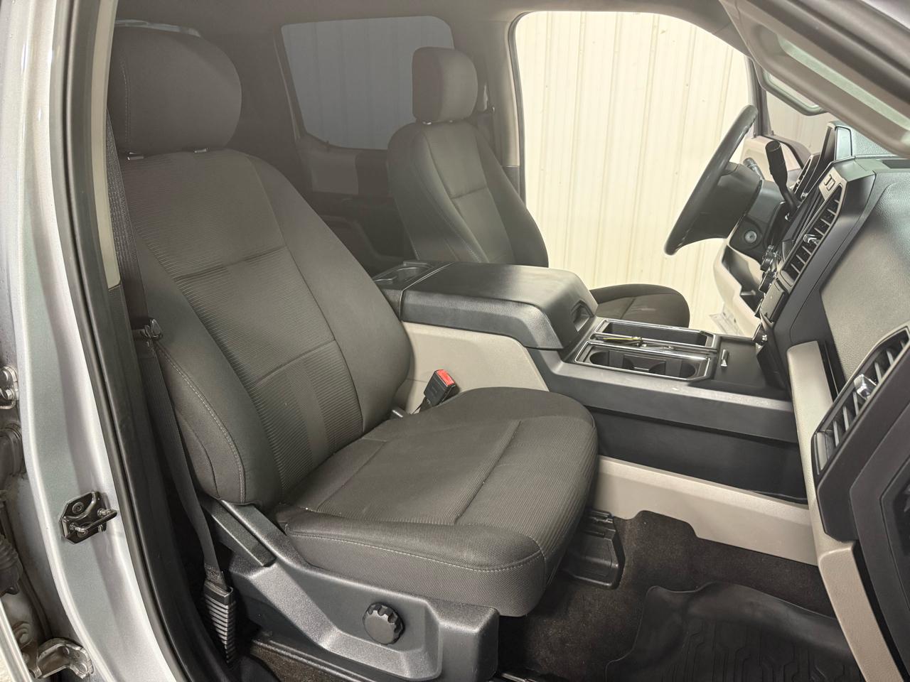 Ford F-150 4WD SuperCrew 145" XL 2020