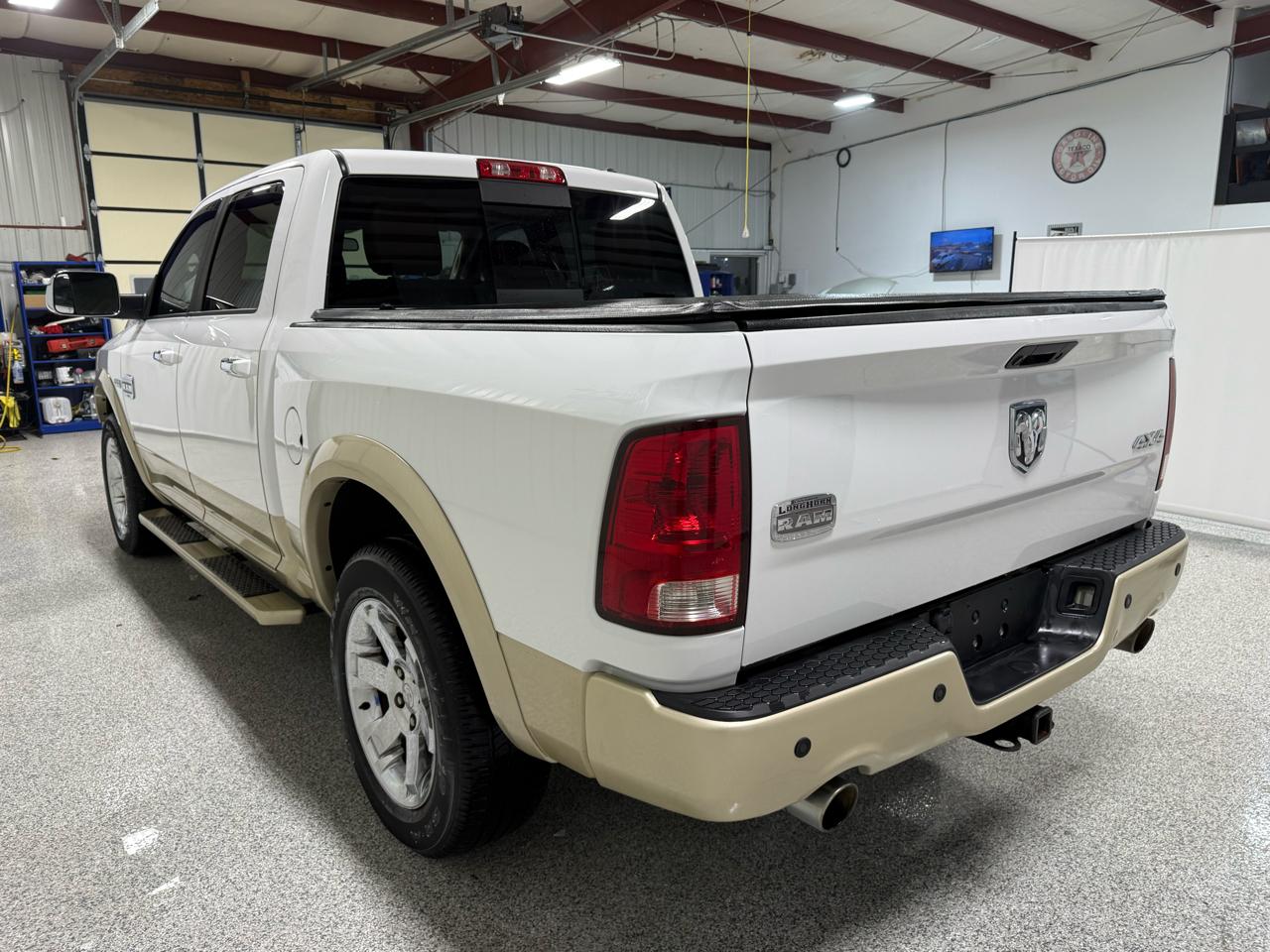 RAM 1500 4WD Crew Cab 140.5" Laramie Longhorn Edition 2012