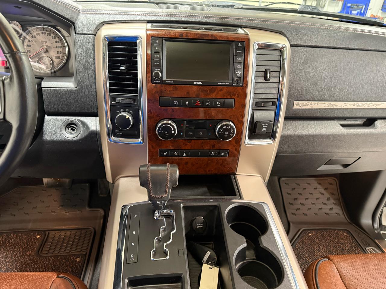 RAM 1500 4WD Crew Cab 140.5" Laramie Longhorn Edition 2012