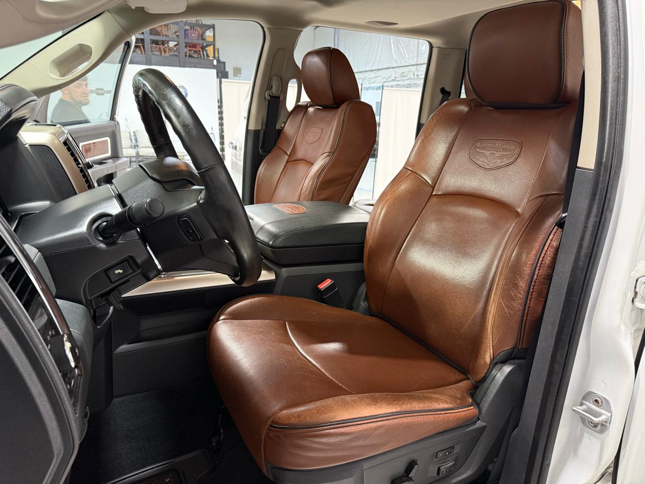 RAM 1500 4WD Crew Cab 140.5" Laramie Longhorn Edition 2012