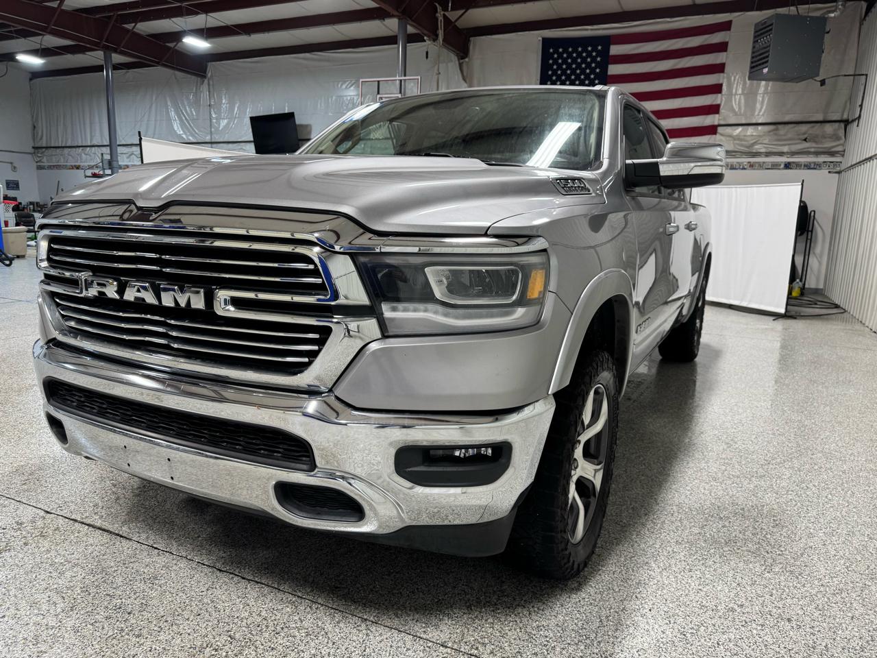 RAM 1500 Laramie 4x4 Crew Cab 6'4" Box 2019