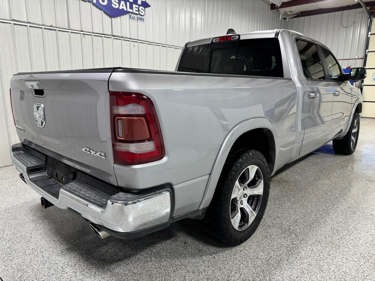 RAM 1500 Laramie 4x4 Crew Cab 6'4" Box 2019