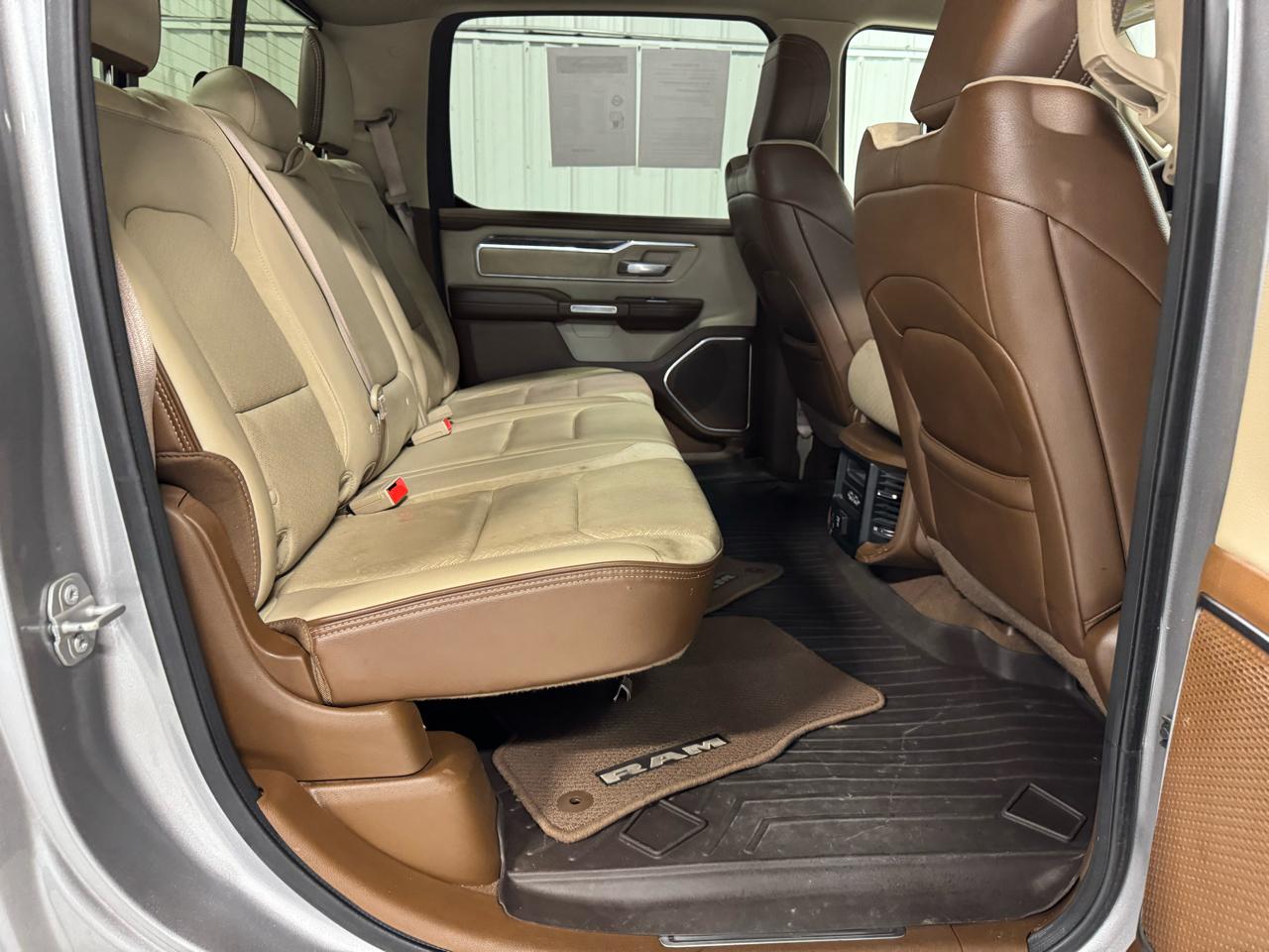 RAM 1500 Laramie 4x4 Crew Cab 6'4" Box 2019