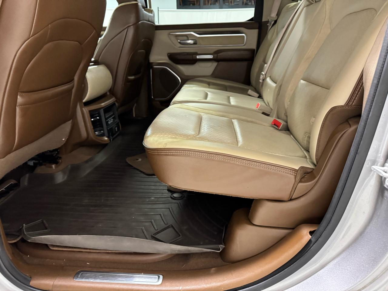 RAM 1500 Laramie 4x4 Crew Cab 6'4" Box 2019