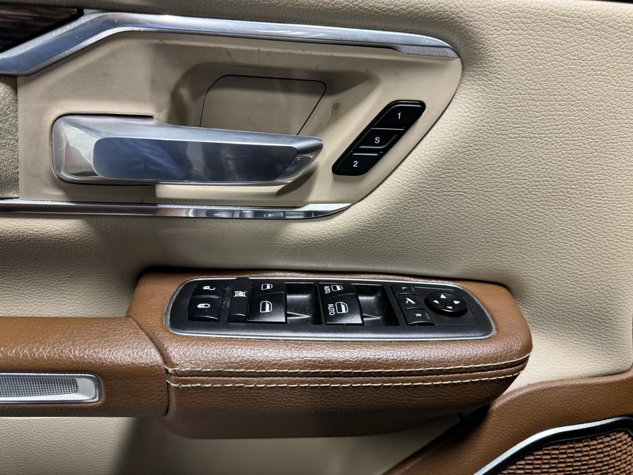 RAM 1500 Laramie 4x4 Crew Cab 6'4" Box 2019