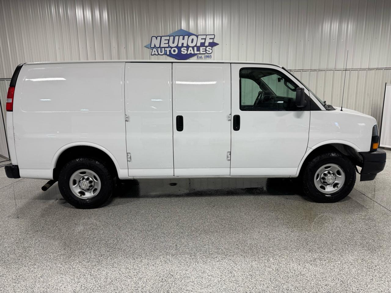 2018 Chevrolet Express Cargo Van RWD 3500 135"