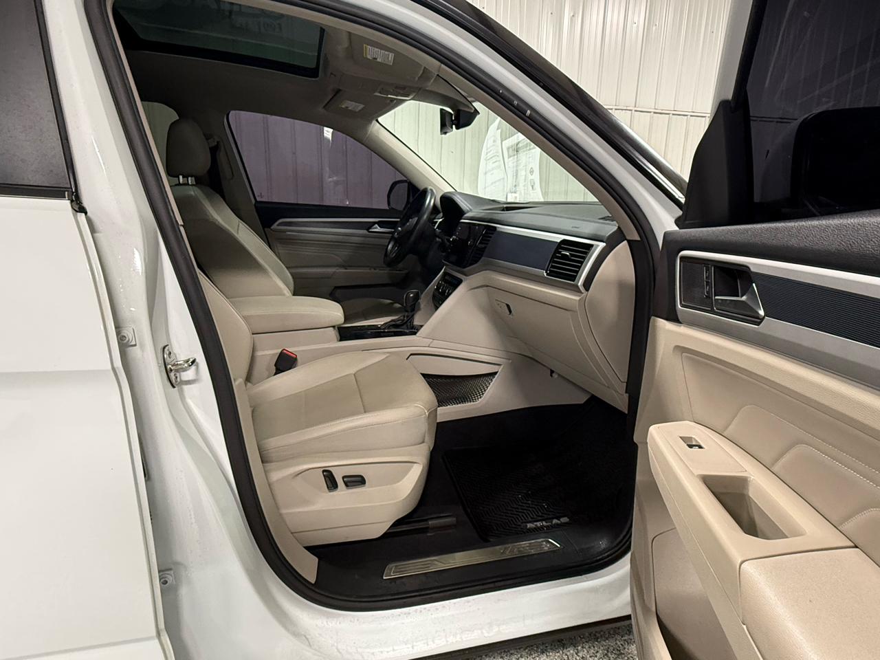 Volkswagen Atlas 2021.5 3.6L V6 SEL R-Line FWD 2021