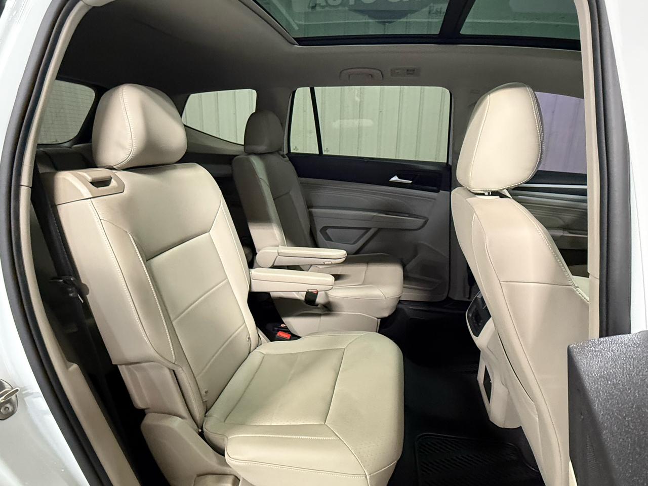 Volkswagen Atlas 2021.5 3.6L V6 SEL R-Line FWD 2021