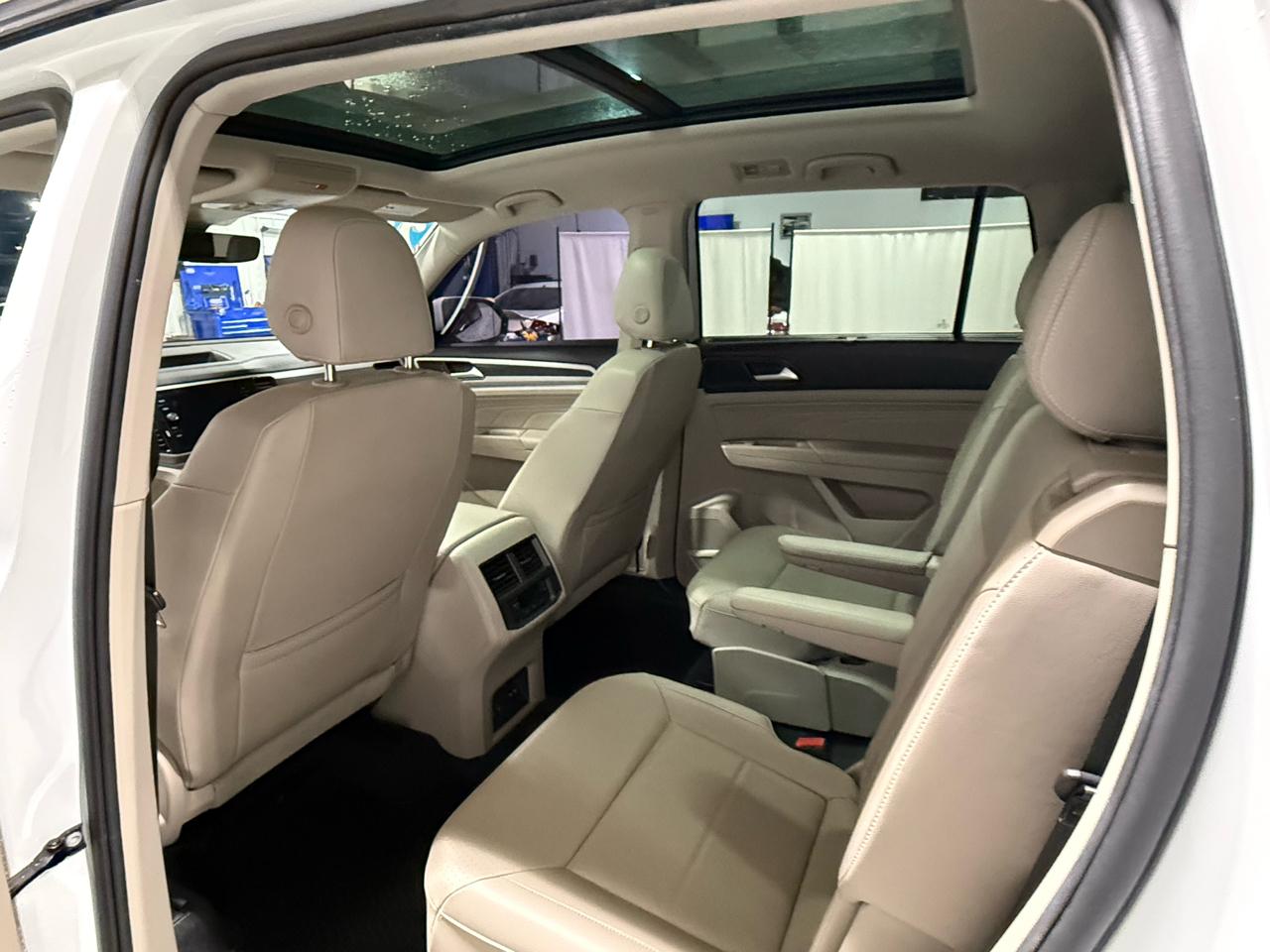 Volkswagen Atlas 2021.5 3.6L V6 SEL R-Line FWD 2021