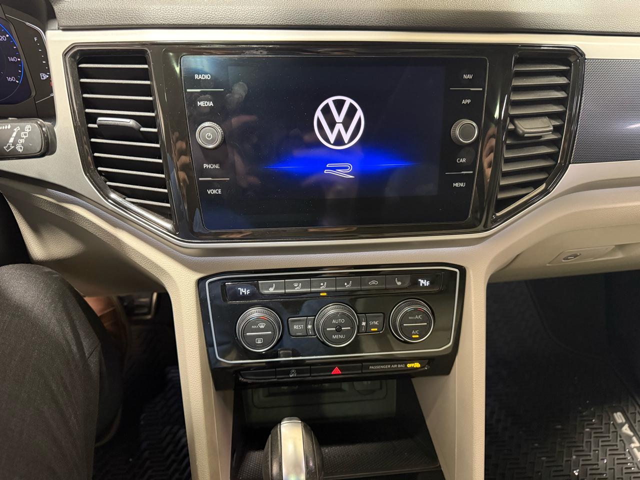 Volkswagen Atlas 2021.5 3.6L V6 SEL R-Line FWD 2021