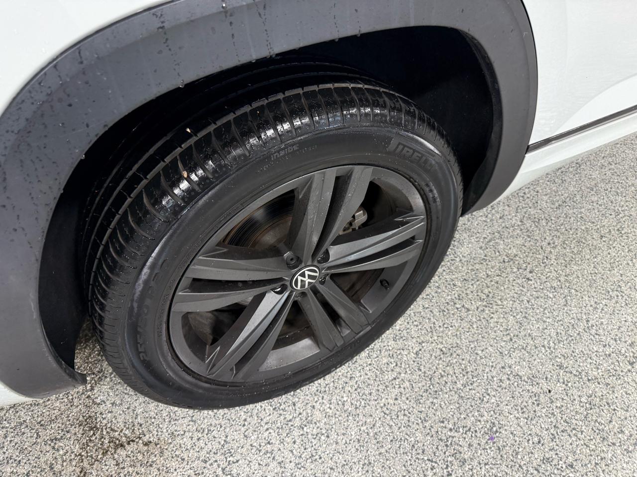 Volkswagen Atlas 2021.5 3.6L V6 SEL R-Line FWD 2021