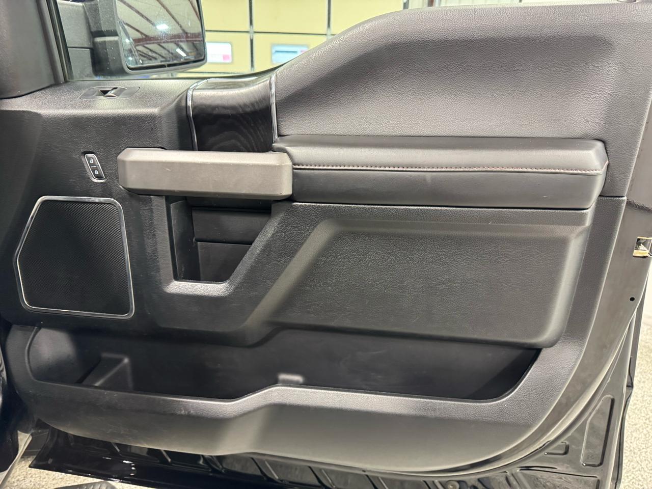 Ford F-150 Platinum 4WD SuperCrew 5.5' Box 2018