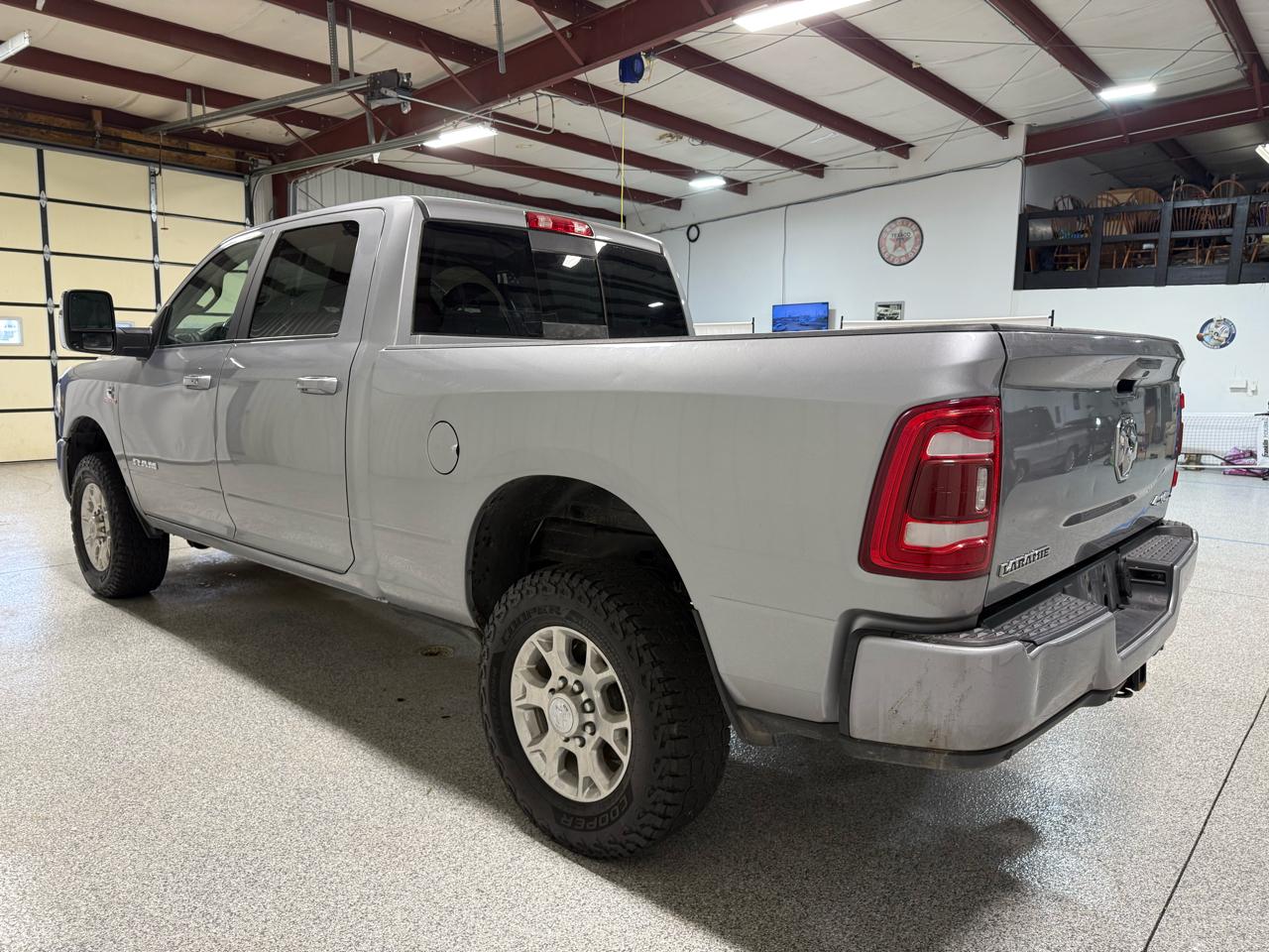 RAM 2500 Laramie 4x4 Crew Cab 6'4" Box 2024