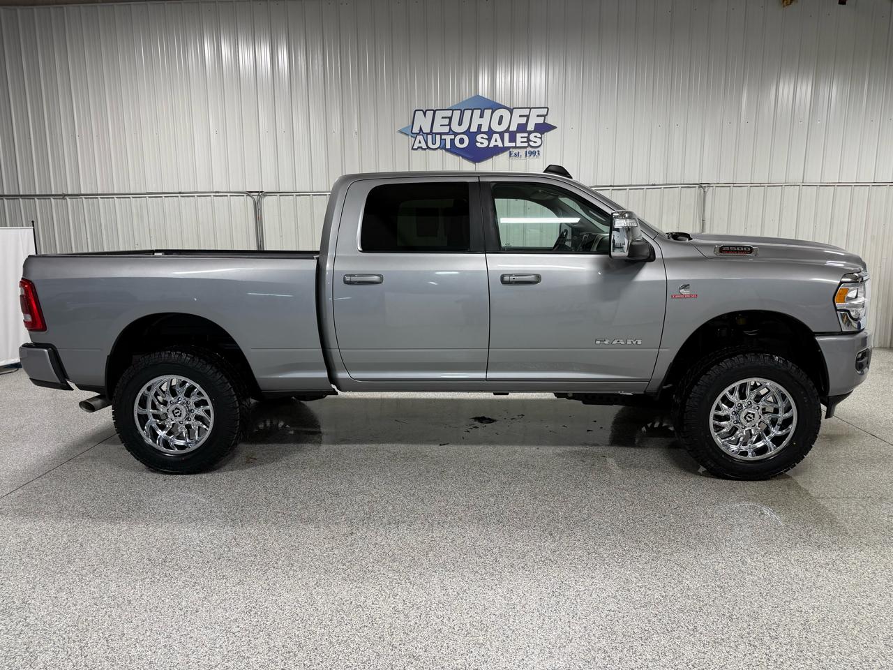 RAM 2500 Laramie 4x4 Crew Cab 6'4" Box 2024