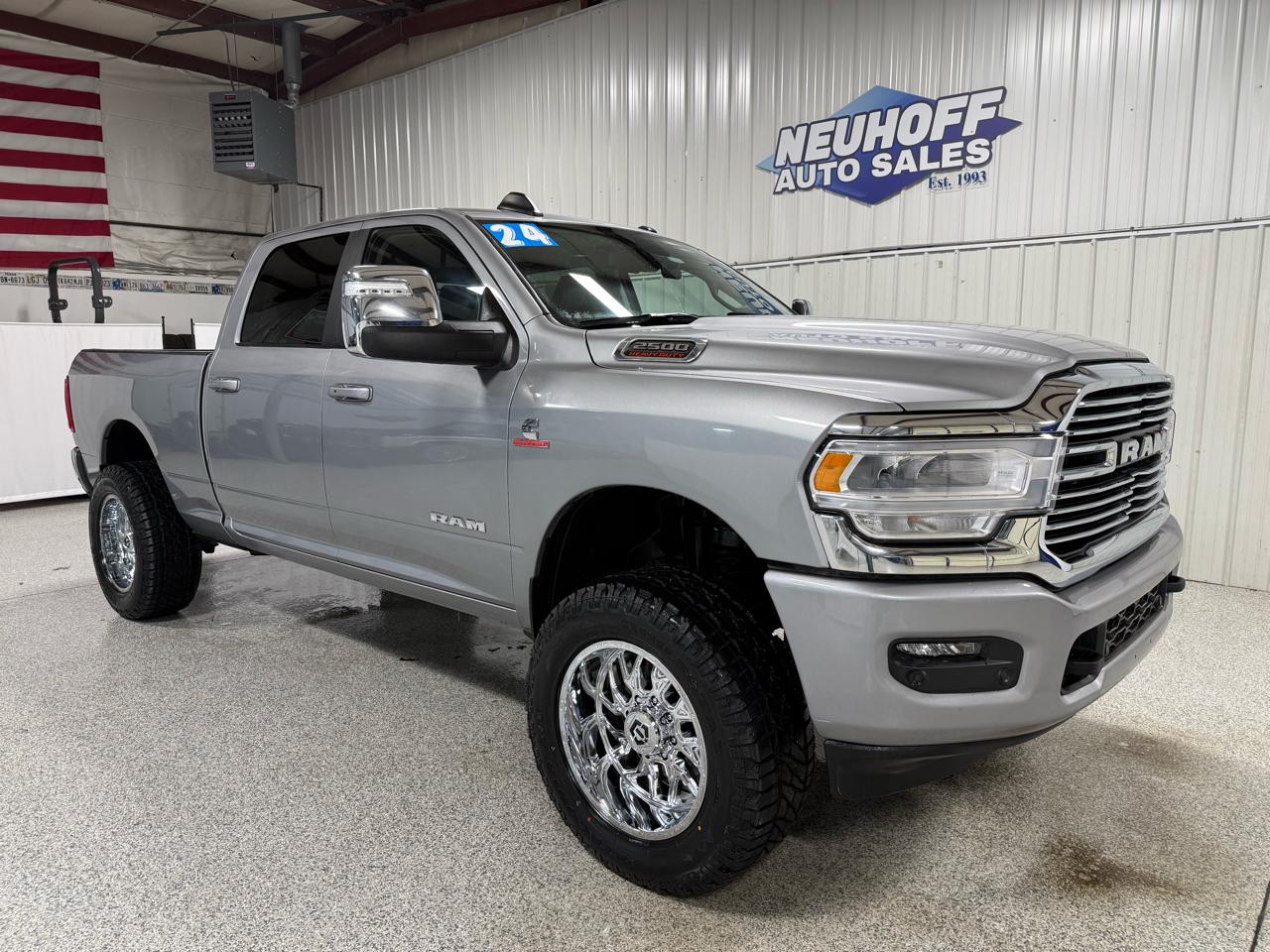 RAM 2500 Laramie 4x4 Crew Cab 6'4" Box 2024