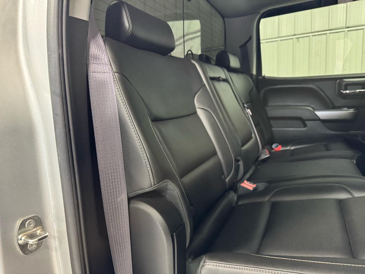 Chevrolet Silverado 1500 4WD Crew Cab 143.5" LT w/1LT 2015