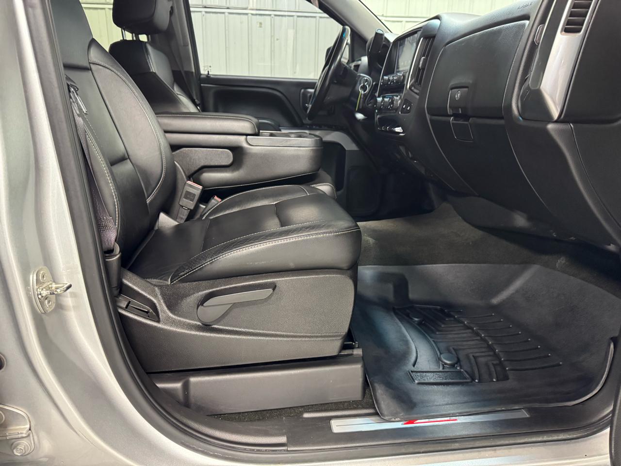 Chevrolet Silverado 1500 4WD Crew Cab 143.5" LT w/1LT 2015