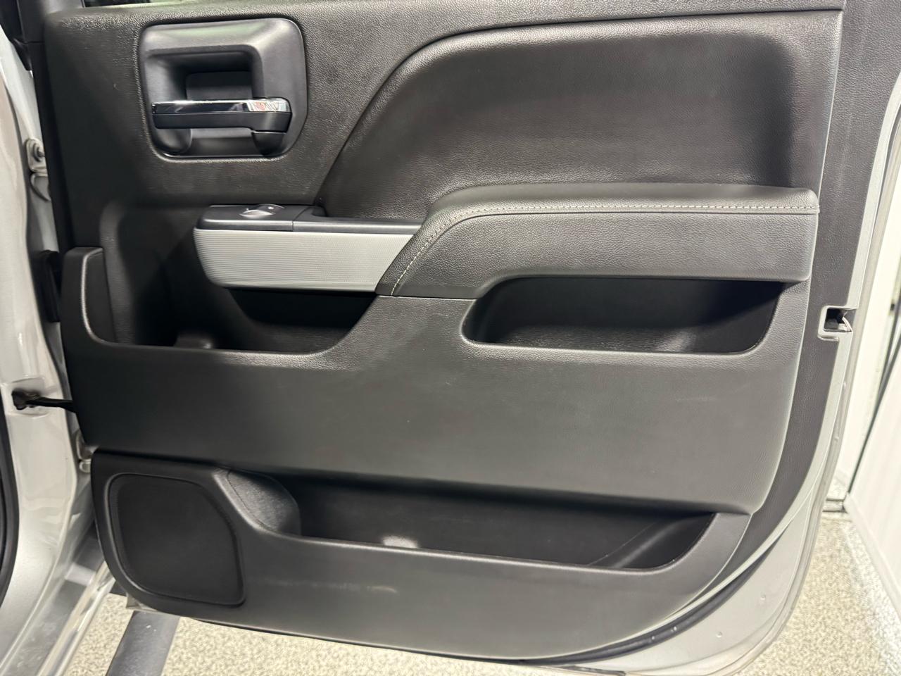 Chevrolet Silverado 1500 4WD Crew Cab 143.5" LT w/1LT 2015