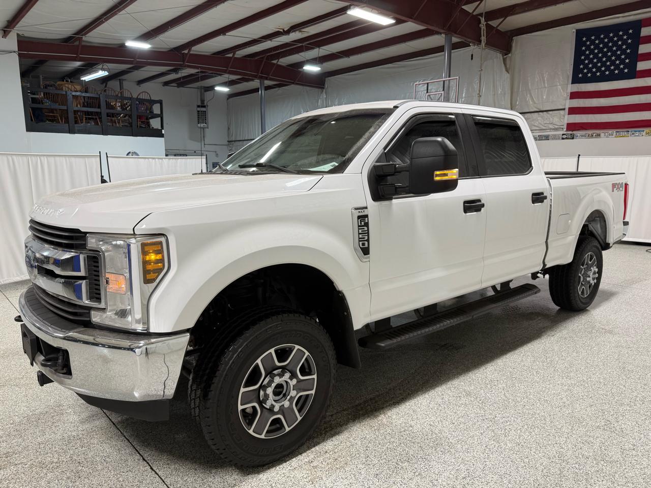 Ford Super Duty F-250 SRW XLT 4WD Crew Cab 6.75' Box 2018