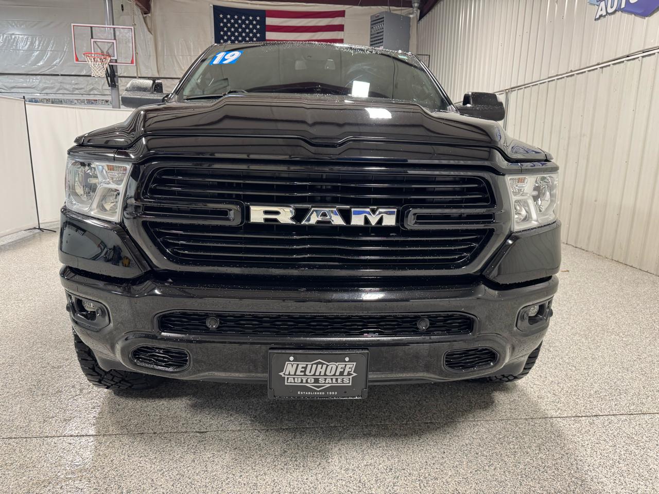 RAM 1500 Big Horn/Lone Star 4x4 Crew Cab 5'7" Box 2019