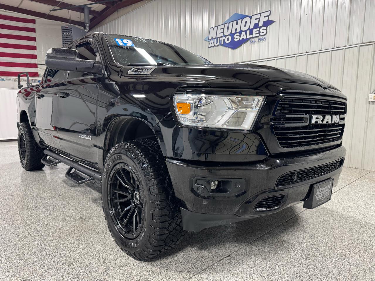 RAM 1500 Big Horn/Lone Star 4x4 Crew Cab 5'7" Box 2019
