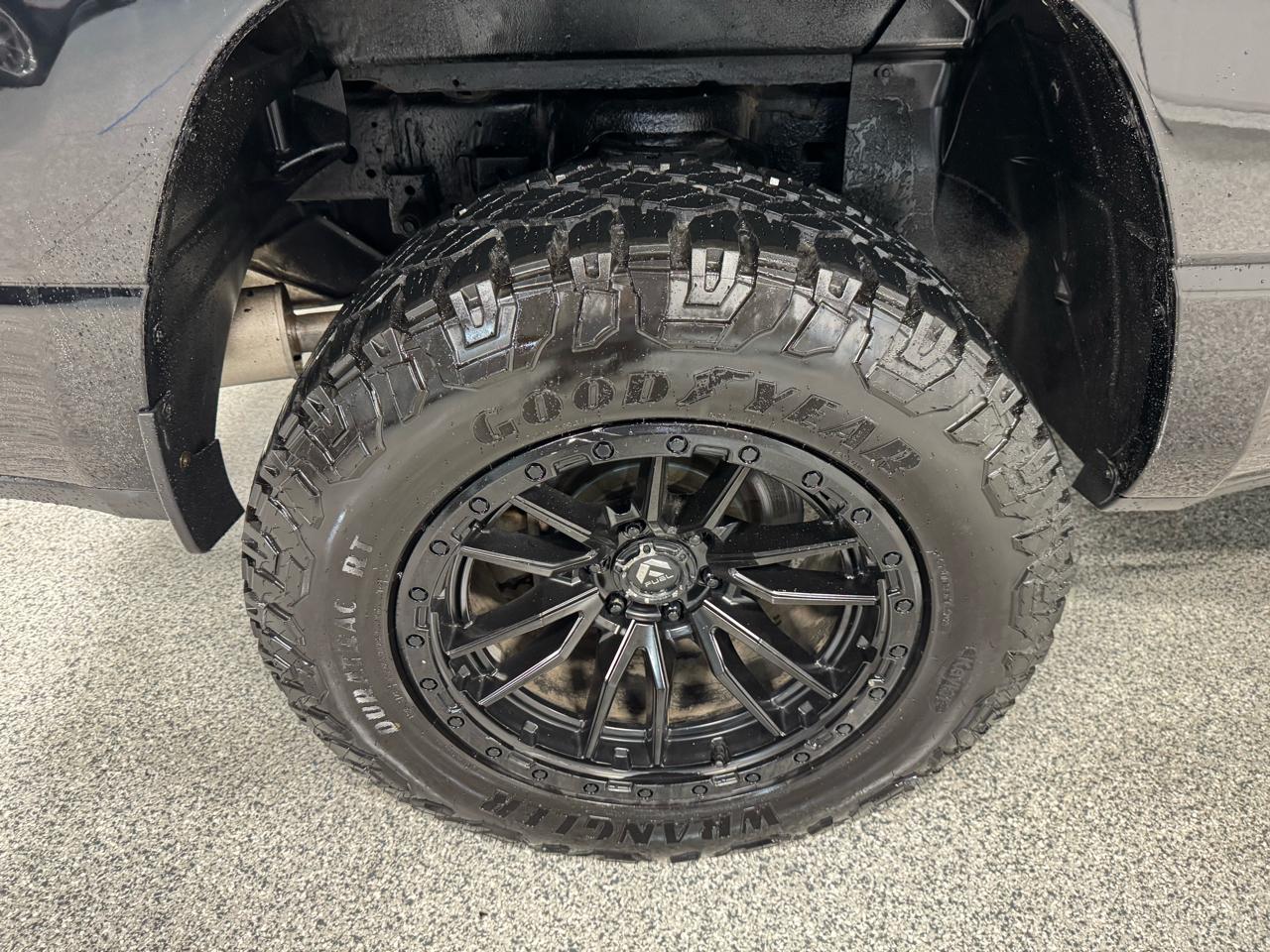 RAM 1500 Big Horn/Lone Star 4x4 Crew Cab 5'7" Box 2019