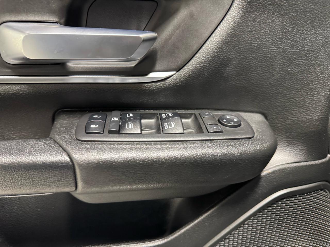 RAM 1500 Big Horn/Lone Star 4x4 Crew Cab 5'7" Box 2019