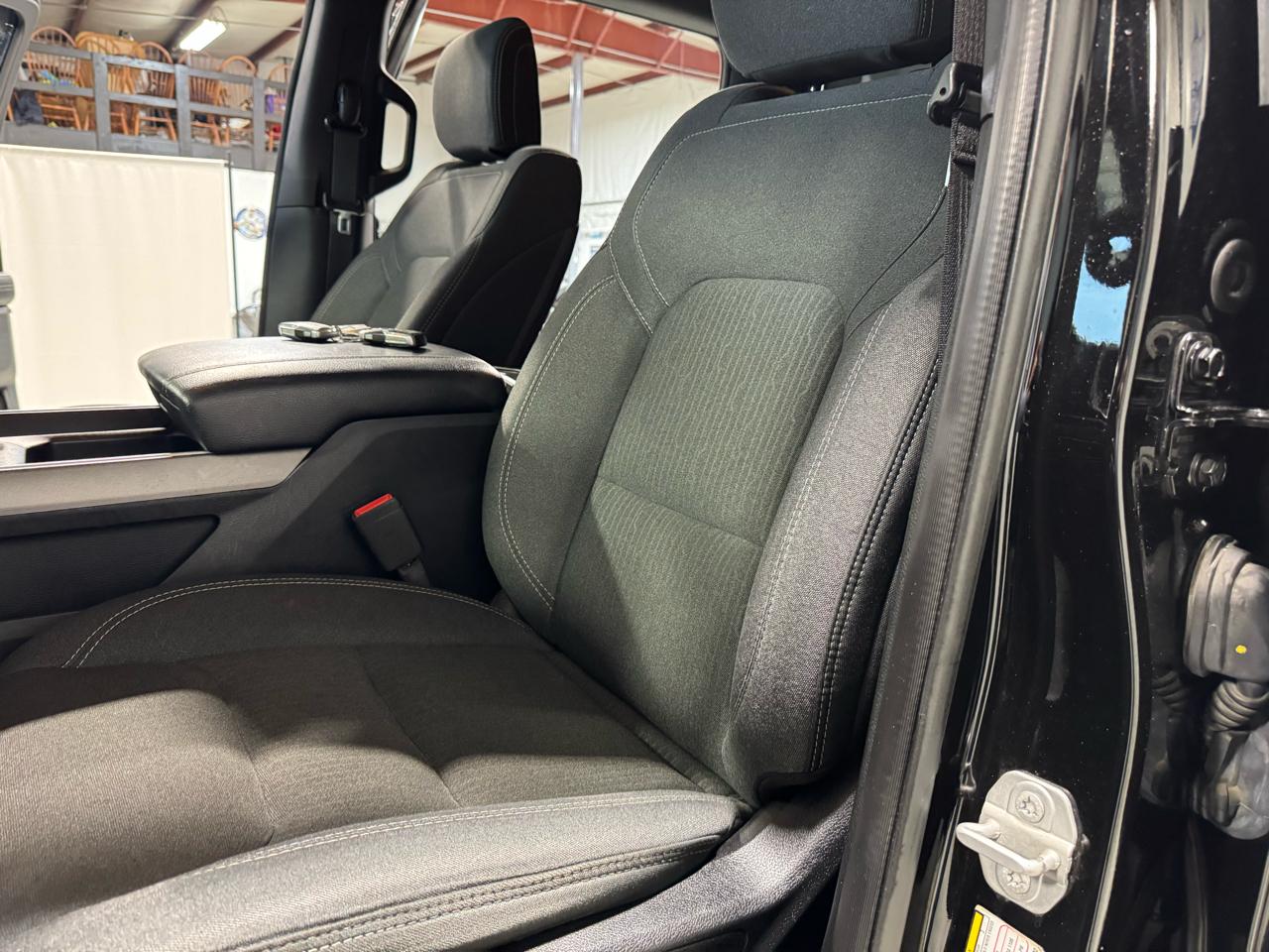 RAM 1500 Big Horn/Lone Star 4x4 Crew Cab 5'7" Box 2019