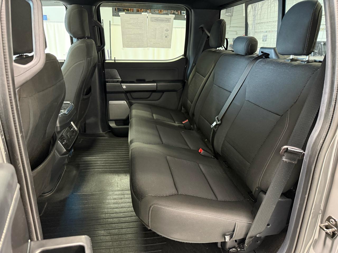 Ford F-150 4WD SuperCrew 145" XLT 2021