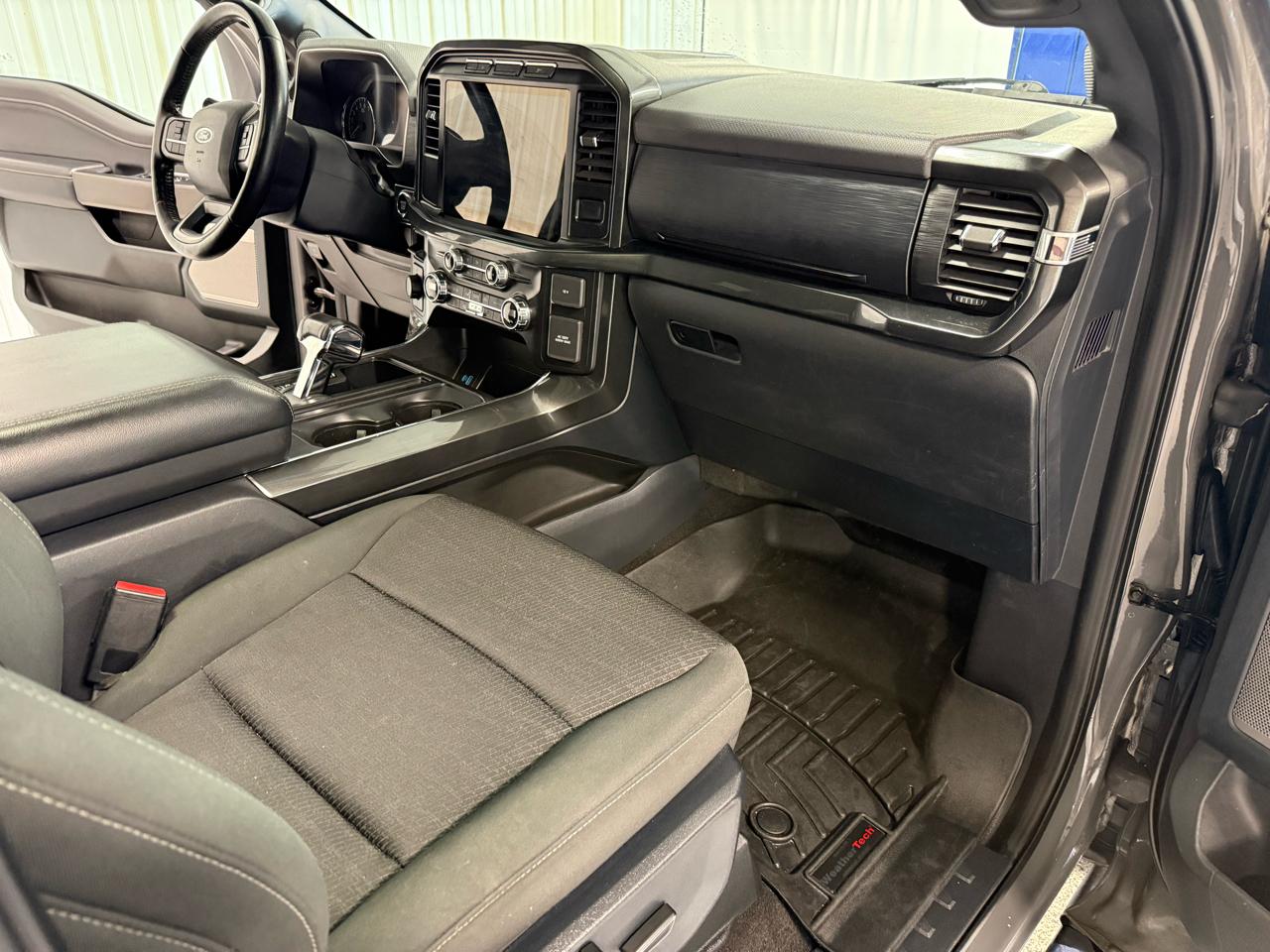 Ford F-150 4WD SuperCrew 145" XLT 2021