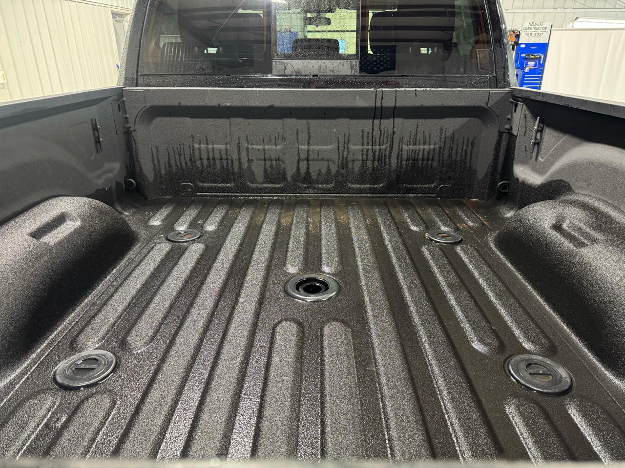 RAM 2500 Tradesman 4x4 Crew Cab 6'4" Box 2020
