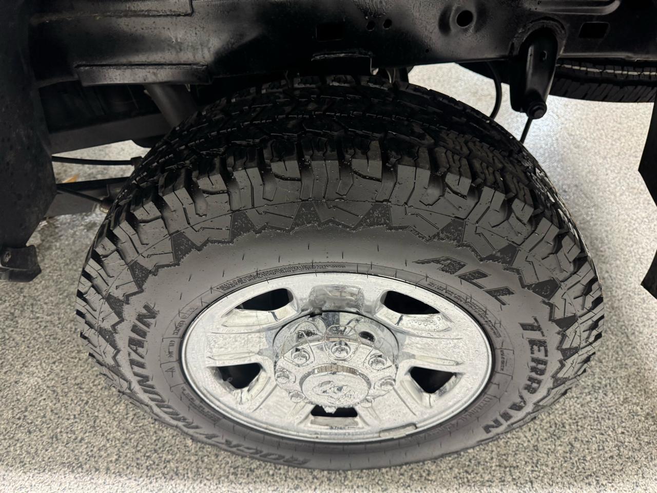 RAM 2500 Tradesman 4x4 Crew Cab 6'4" Box 2020