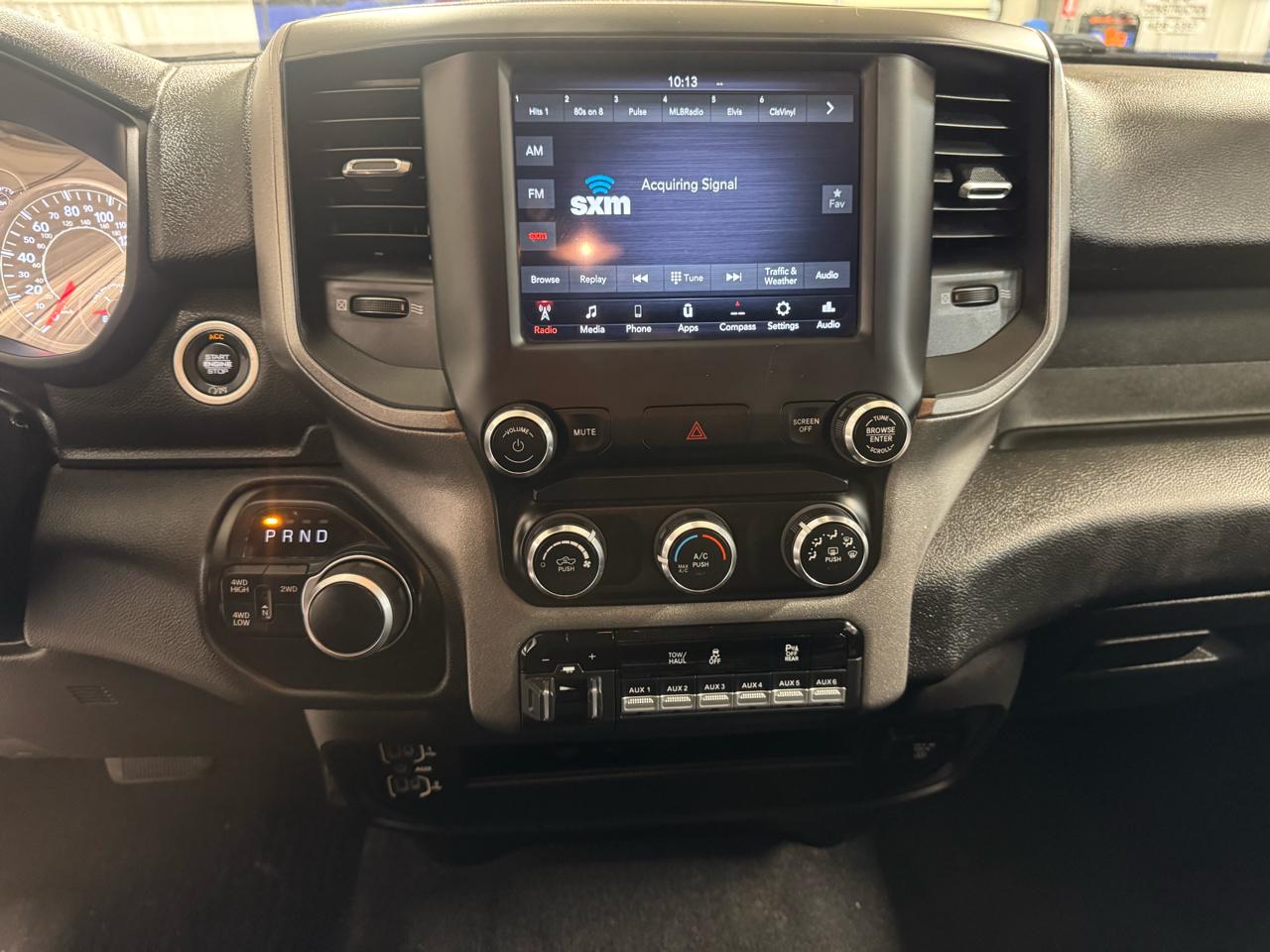 RAM 2500 Tradesman 4x4 Crew Cab 6'4" Box 2020