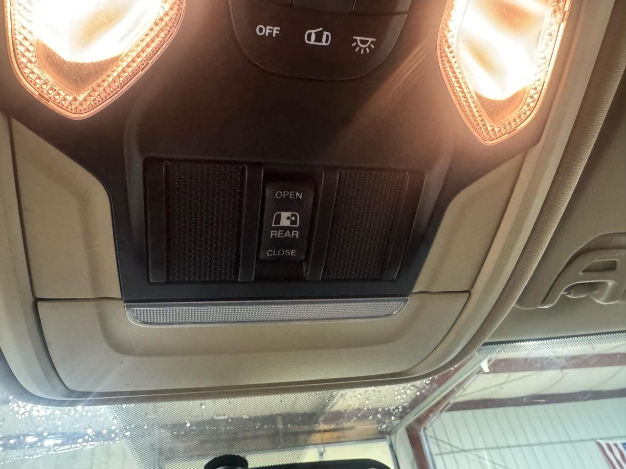 RAM 2500 Tradesman 4x4 Crew Cab 6'4" Box 2020