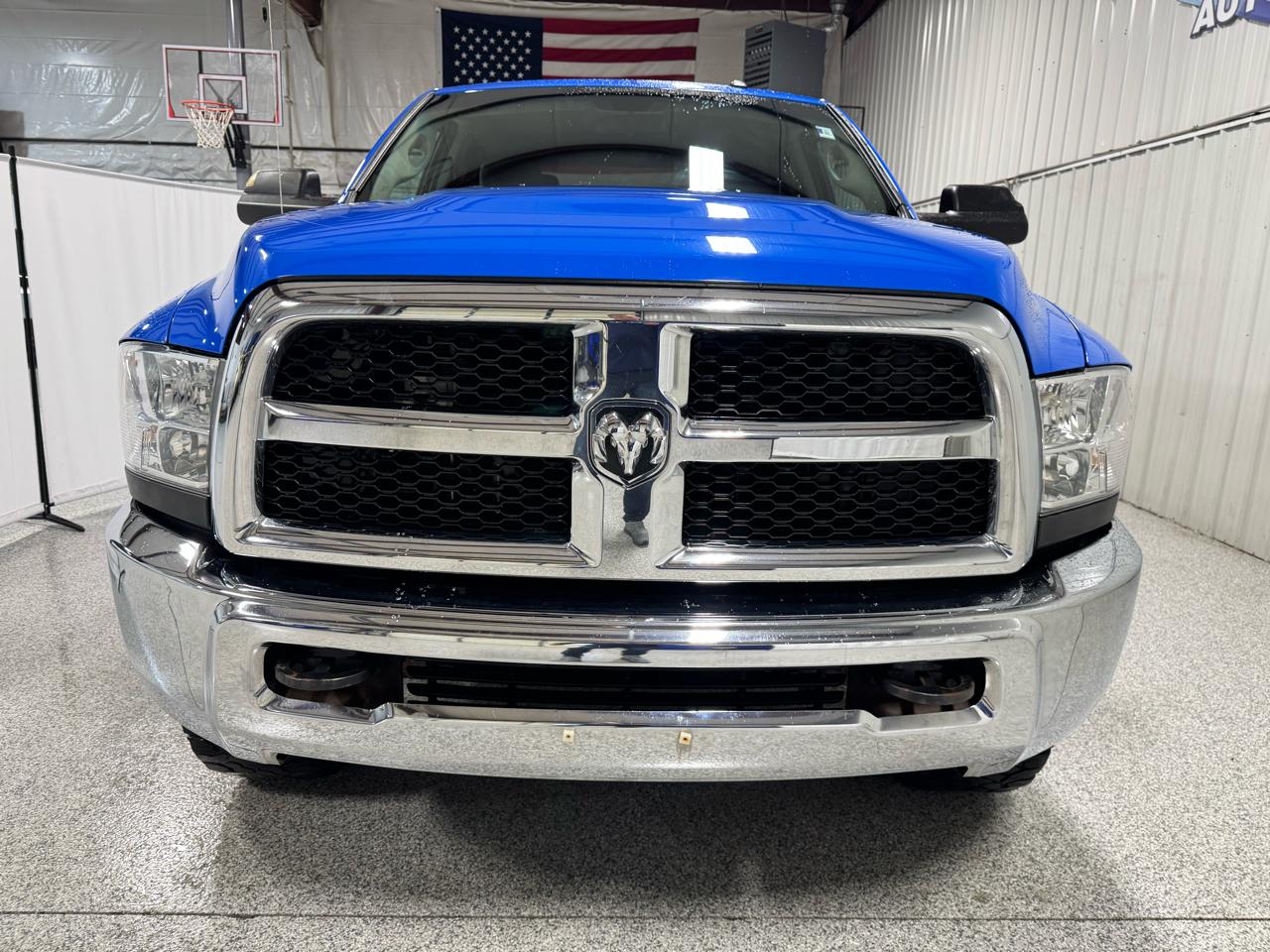 RAM 2500 Tradesman 4x4 Crew Cab 6'4" Box 2017